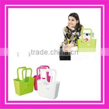 shopping basket and plastic shopping basket with handle