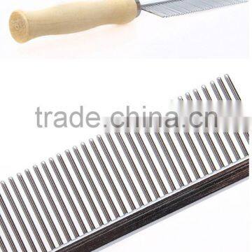 2017 Newest Wooden Handle Stainless Steel Pet Comb Hot Sale Pet Products photo-3