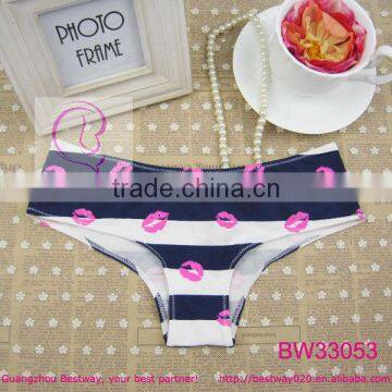 Fashion red kiss panty