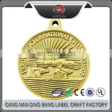 Professional Eco-friendly Custom ZInc Alloy 3D Gold Relief Round Metal Pendant