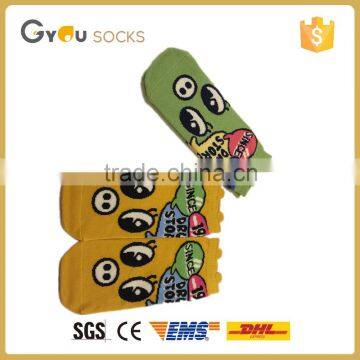 Cute pig big eyes pattern girls cotton casual socks OEM