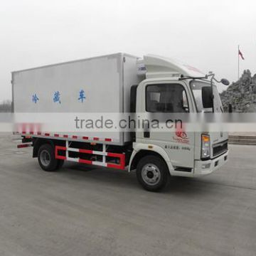 Diesel mini trucks SINOTRUK howo 1 ton freezer truck cnhtc