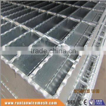 Hot Dipped Galvanzied Plain Floor Platform Walkway Bar Serrated Steel Step Grating (Trade Assurance) photo-5
