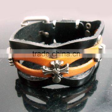 Latest Fashion Metal Cross Symbolic Totem Hinged Trendy Leather Bracelet