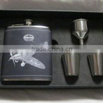 hot sell stainless steel hip flask with leather cover/promotional gift set wine pot