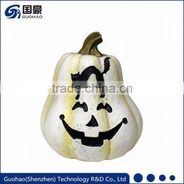 Custom halloween resin white smile pumpkin figurine