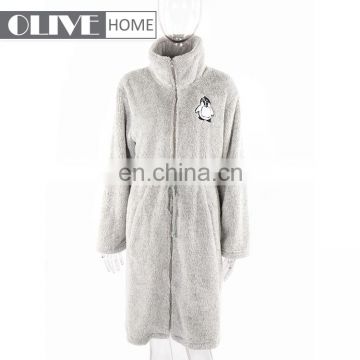 Adult Pyjamas Penguin Logo Embroidery Patch Brushed Cationic Sherpa Fleece Bathrobe With Zipper