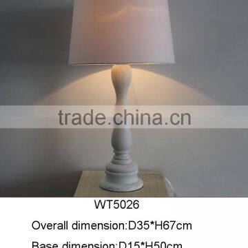 2016 Factory Newest Design White Painting Wood Table Lamp photo-2
