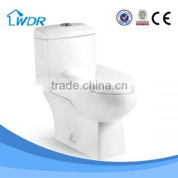 2015 innovative product sanitary bathroom cermaic wc toilet