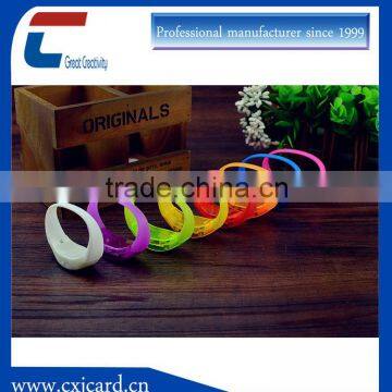 Top quality and fast delivery silicone remote control led bracelet