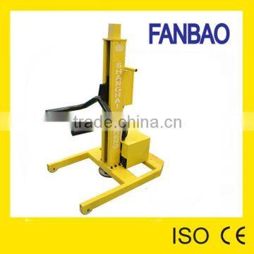 1.5ton mini single post hydraulic hoist very popular