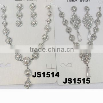 high fashion pearl necklace earring set