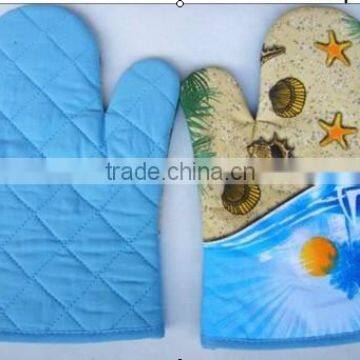 kitchen glove in sea side printing