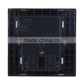 2016 CE Approved Standard Grounding Worldwide Wall Socket With 3 Usb Port photo-2