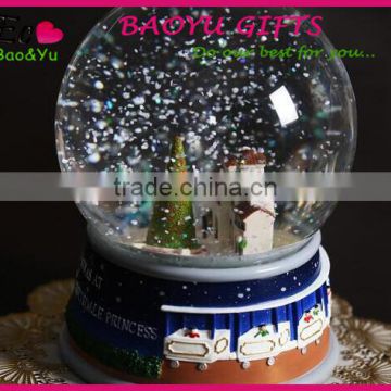 Polyresin decoration snow globe Gifts snow globe Wholesale