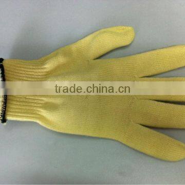 Heat resistant safety gloves