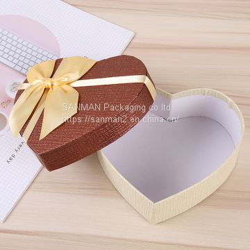 yellow heart shape paper packaging gift box with lid