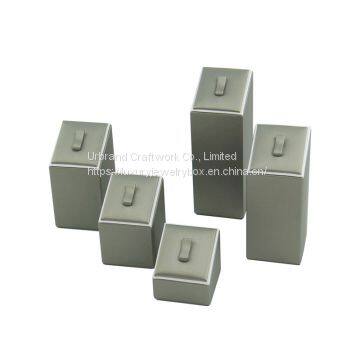 China New style PU leather rings jewelry holder wholesale gray PU jewellery display rack Urbrand