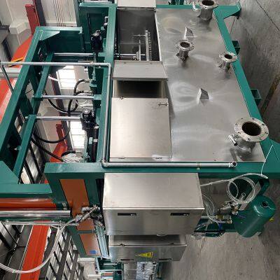 Double-cylinder Double-station Feeding Forming Machine photo-2