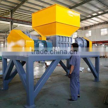 Powerful double shafts double motors tire shredder