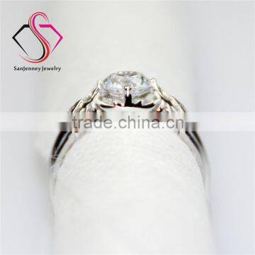 Round Brilliant Cut Moissanite Solitaire 0.8 Carat 6.0mm Center 14k White Yellow Gold Diamond Engagement Ring photo-4