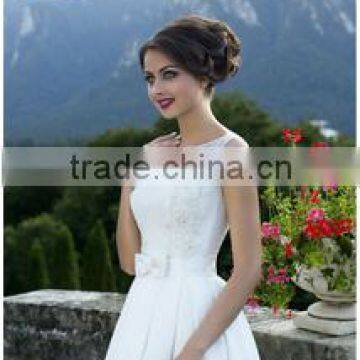New Lace and Bridal Satin Wedding Dress