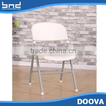 Plastic chair iron legs cheap folding chair