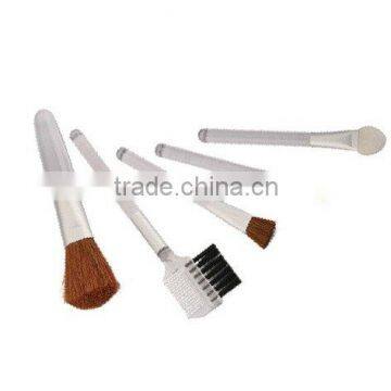 Cosmetic brush
