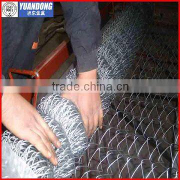 Chain link fence making machine