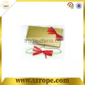 red gift bow