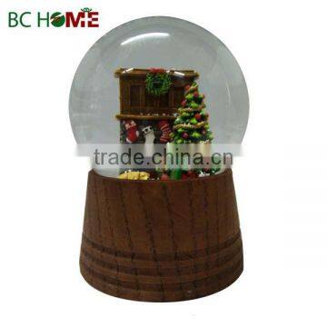 2015 New design christmas snow globe with fireplace inside