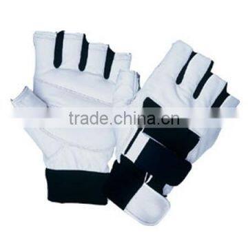 Weight Lifting Gloves in Cowhide Black And White Color