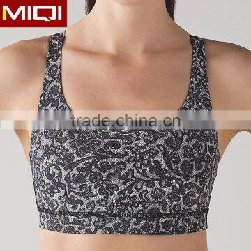 2017 fashionable wholesale sports bra with low MOQ custom blank sports bra for woman yoga clothing