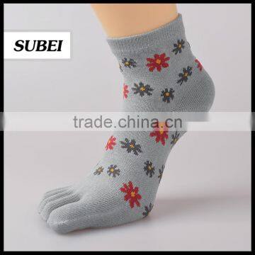 Flower Knitting Sock Five Toe Finger Socks Woman Sock photo-2