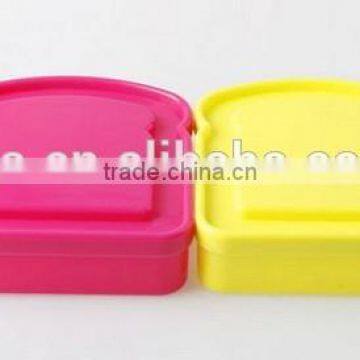 Plastic sandwich/bread bento box