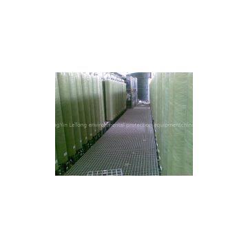 Anti slip fiberglass reinforced grating