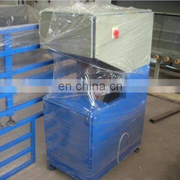 Sanding belt edging machine for hollow glass