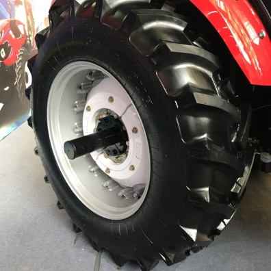 20.8-38 Herringbone Pattern Agricultural Tyre
