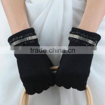 Black Colored Paillette Decorated Women Wool Gloves Made With Your Comfort in Mind photo-5