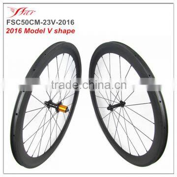 2016 model V shape 50mm 23mm carbon clincher bicycle wheels 1370g/set, Chinese competitive carbon wheelset from Xiamen