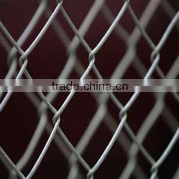 China factory manufacture diamond shape wire mesh fence