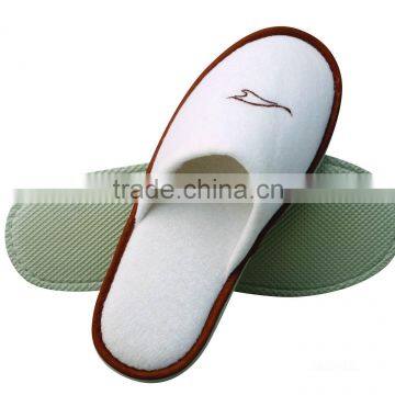 hotel washable velour slipper with embroideried logo