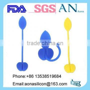 Silicone earphone cable organizer