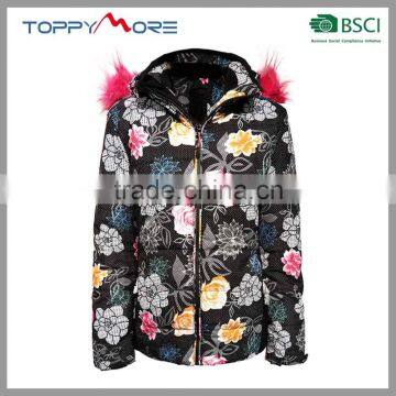 China OEM Polyester Winter Jacket For Woman Softshell Ski Jacket