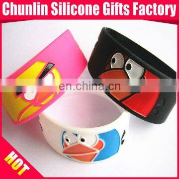 Lovely Debossed with Color Filled Bird Silicone Bracelet