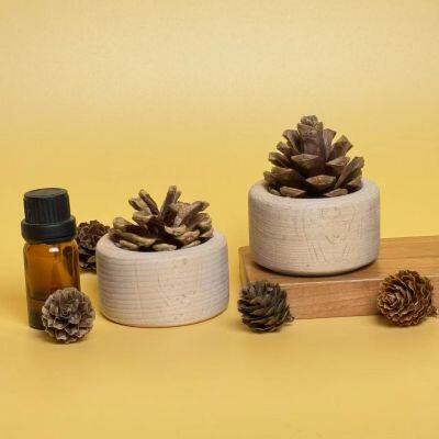 Solid Wood Natural Pine Cone Diffuser