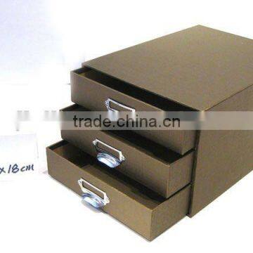 Jewellery/powder box with metal handle L064