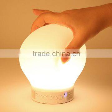 Portable mini outdoor Bluetooth 4.0 multicolor led lamp speaker with APP control