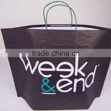 2015New design hot sale recyclable white kraft paper bags in cheap price with black twisted handle