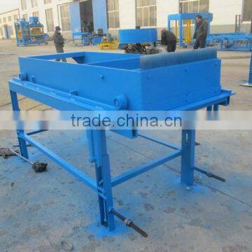 Semi Cement Concrete Bricks Blocks Pavers Molding Machine QT3-20 photo-3